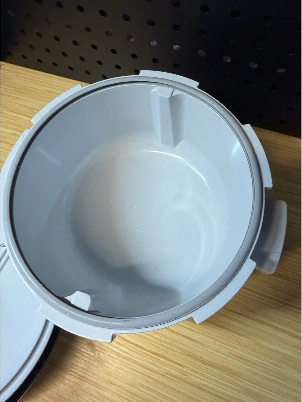 Nordic Ware 2.5 Qt Microwave Oven Tender Pressure Cooker